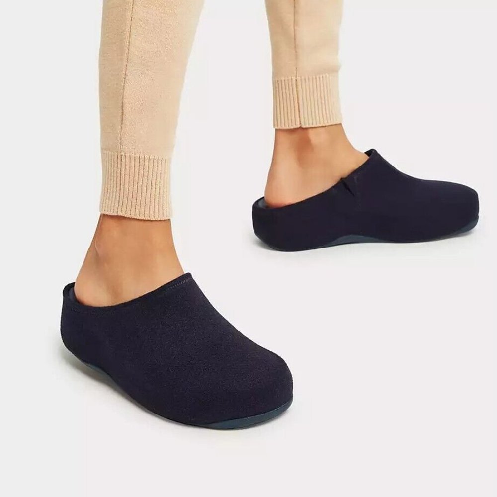 Women's SHUV Felt Comfort Clogs midnight navy 9 New retail $80